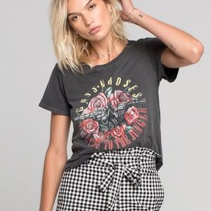 - Daydreamer LA guns and roses band tee